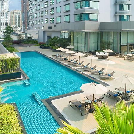 Hotel Nikko Bangkok Extérieur photo The swimming pool at the hotel